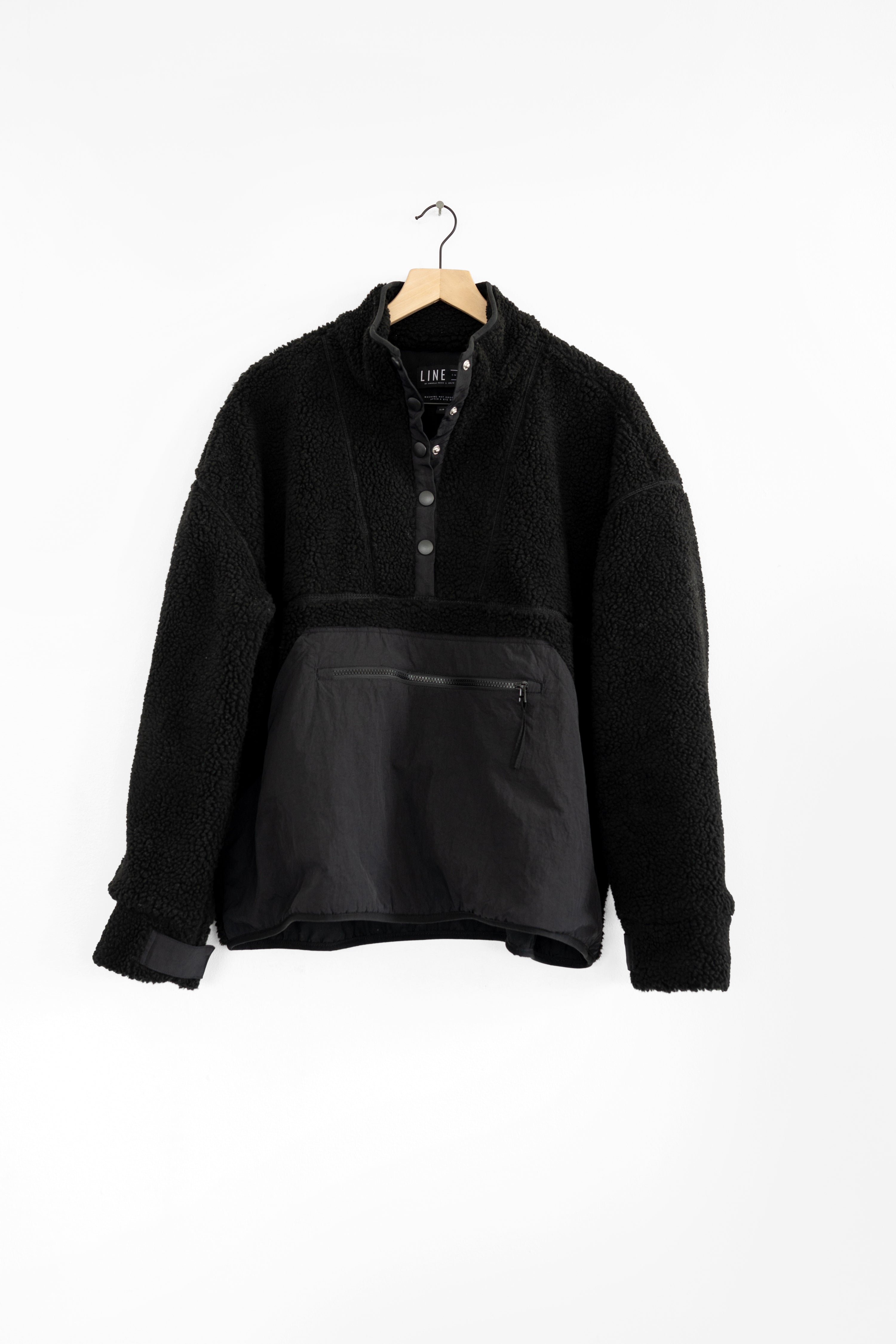 Fleece Pullover – Line Change